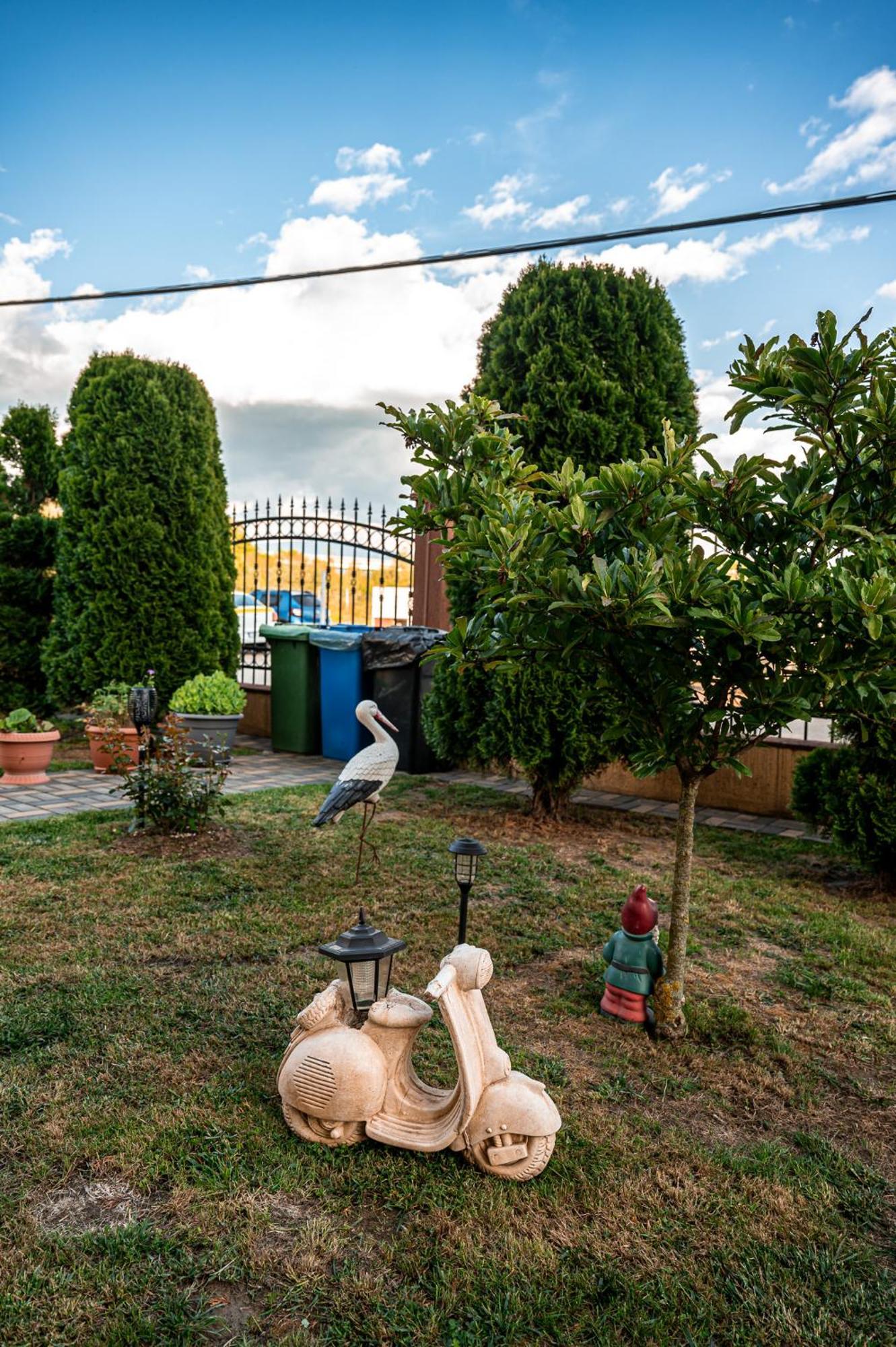 Pensiunea Teo Caransebeş Exterior foto